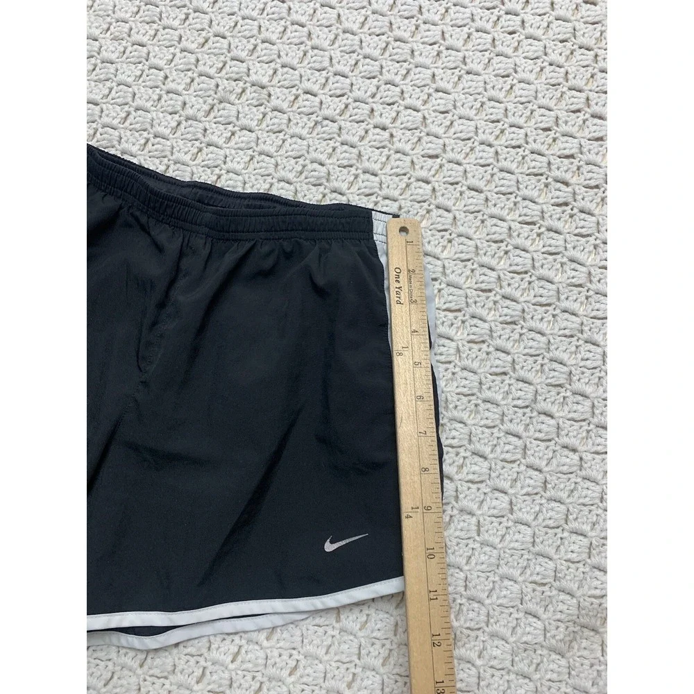 Nike Shorts Womens Size‎ M Black Athletic Running/Training  Gym Dri Fit